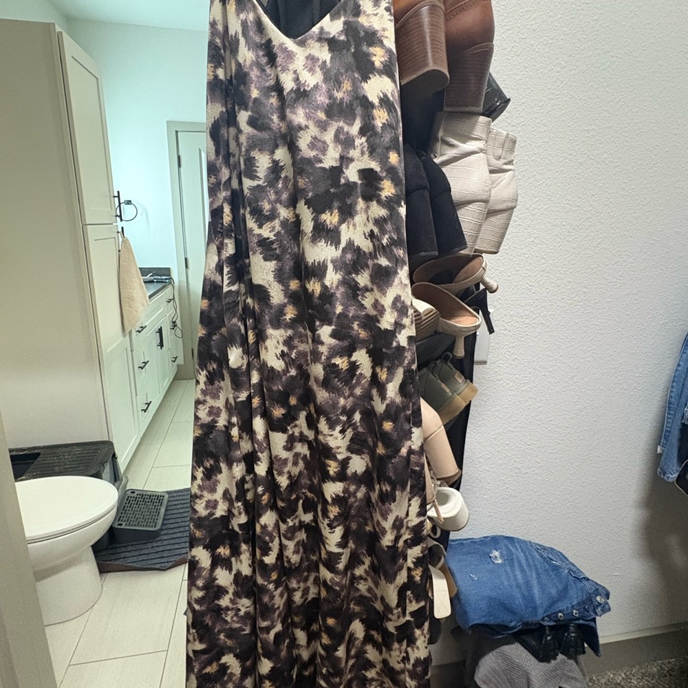 Nicole Miller Black and Cream Printed V-Neck Maxi Dress